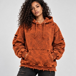 Sweats à capuche pour femmes, effet usé, lavage vintage, tissu doux et coupe décontractée, pour les collections streetwear tendance et le quotidien. - Product Image 1