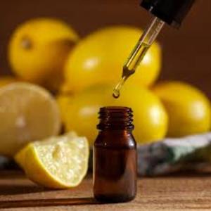 Cold Pressed Lemon <b>Essential</b> <b>Oil</b> for Cosmetic Formulations Soap Making Candles and Aromatherapy Uses - Product Image 2