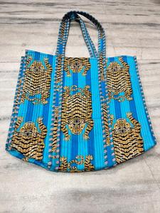 Sac fourre-tout matelassé de luxe fait main pour femme, en coton imprimé, très demandé, avec fermeture éclair, idéal pour les voyages, cadeau pour elle - Product Image 3