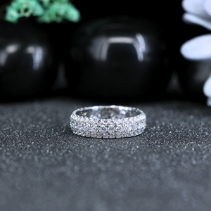 Anillo de Lujo con Pavé de Moissanita, Plata de Ley 925, Banda de Diamantes de Moissanita, Anillo de Boda para Mujer, Anillo Completo con Pavé, Joyería al por Mayor - Product Image 1