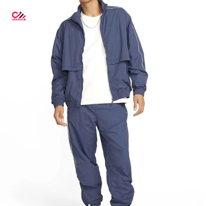 Ensemble de survêtement court deux pièces pour homme, couleur personnalisée, nouveau style, veste coupe-vent à capuche zippée et short coupe-vent pour homme - Product Image 1