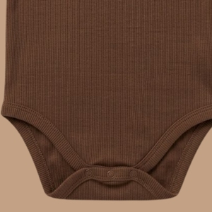 Body de Bebé de Manga Corta Orgánico Cot & Candy Color Chocolate - Product Image 3