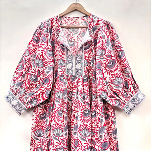 Robe mini vintage formelle en coton écologique à imprimé floral fait main, col en V, manches 3/4, taille naturelle, ourlet à volants, lavable - Product Image 2