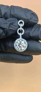 จี้เพชรเพาะเลี้ยงในห้องปฏิบัติการที่ได้รับการรับรองจาก IGI จี้เงินแท้ 925 จี้เดี่ยว จี้รูปทรงหยดน้ำสามเม็ด เครื่องประดับสำหรับใช้ในชีวิตประจำวัน - Product Image 4