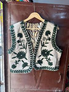 Wholesale Velvet Suzani Vest <b>Coat</b> Handmade Embroidered <b>Sleeveless</b> Lightweight Cotton Short Boho Jacket <b>Women</b> Bohemian Ethnic - Product Image 1