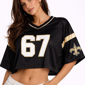 Camiseta Deportiva Negra Corta para Mujer de los New Orleans Saints, Número 67, Cuello en V, Manga Corta, Malla Transpirable, Corte Holgado - Product Image 1