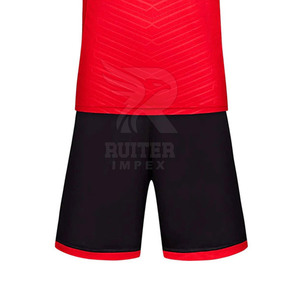 Tenue de football sportive, tissu léger, design confortable, parfaite pour le jeu en extérieur et les entraînements quotidiens - Product Image 2