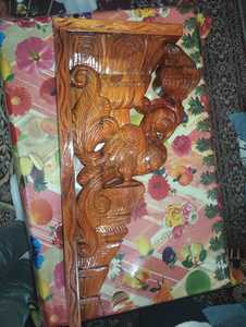 Consola Decorativa de Pared Curva de Madera Hecha a Mano con Diseño de Pavo Real Art Deco - Soporte Decorativo para Cumpleaños y Bautizos - Product Image 2