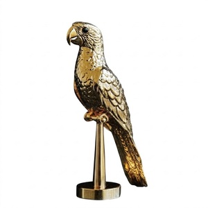 Prensapapeles de metal hecho a mano en India con forma de corazón para un espacio de trabajo elegante, ideal para sujetar hojas sueltas. - Product Image 6