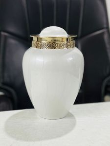 Urne funéraire blanche avec motif d'oiseau, bordure argentée, taille adulte, personnalisable - Product Image 5
