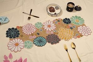 Camino de Mesa Bordado con Flores Multicolores de Estilo Bohemio para Decoración del Hogar - Product Image 2