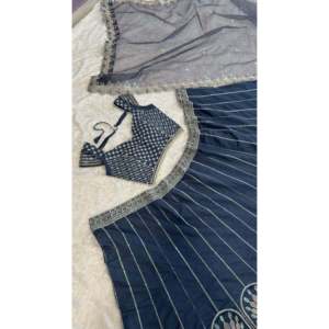 Ropa de fiesta de diseñador Lehenga Choli con hilo de lentejuelas arcoíris y trabajo Dori - Product Image 2