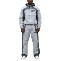 Özel Tasarım Çevre Dostu %100 Polyester Kışlık Erkek Rüzgarlık Eşofman Takımı Serigrafi Baskılı Performans Spor Giysisi