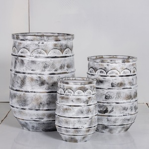 Juego de 3 Macetas Redondas de Fibra de Piedra Leo, Color Negro Mate, Decoración de Lujo para el Hogar y Jardín, Venta al por Mayor de Fábrica en Vietnam, Macetas y Jardineras - Product Image 5