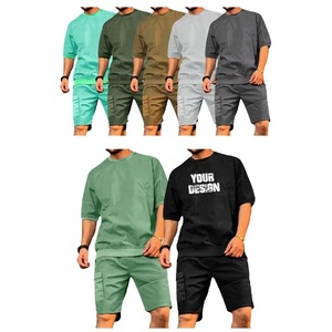 Conjunto Deportivo de Verano para Hombre, Camiseta Gráfica de Manga Corta con Estampado a Rayas y Pantalones Cortos, Estilo Casual y Urbano - Product Image 1