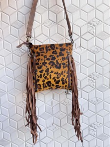 Nouvel arrivage de sac à main à franges en cuir et fourrure d'animal de style occidental sac à bandoulière imprimé léopard sacs de sculpture usinés à la main pour femmes - Product Image 3