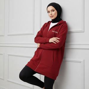 Sweat-shirt long et ample à capuche zippé sur le devant pour femme musulmane, idéal pour le sport, la course, l'entraînement et la détente - Product Image 1