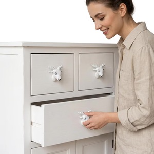 Pomos de Hierro Fundido Modernos con Diseño de Reno, Ecológicos, Duraderos, Blancos con Acabado Envejecido, Fácil Instalación para Muebles de Hogar y Bar - Product Image 3