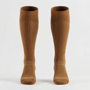 Chaussettes de compression unisexe pour mollets, professionnelles, réfléchissantes pour la nuit, hauteur genou, couleur personnalisable, équipement de course et d'athlétisme sécurisé - Product Image 1