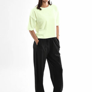 Camiseta sin costuras para mujer, top de gimnasio, ropa deportiva al por mayor, hombros caídos, manga corta, elástica, 100% algodón, jersey, color liso - Product Image 4