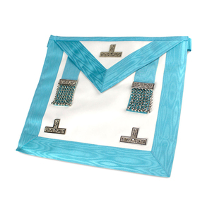 Delantal Masónico Azul Satinado con Borlas de Cuentas y Emblemas de Cruz en Relieve, Estilo Clásico - Product Image 6