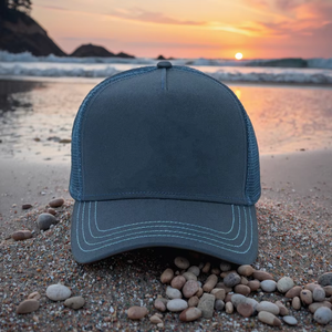 Gorra Trucker de Malla de Algodón 100% de Alta Calidad con Nuevo Logotipo Bordado y Diseño Transpirable con Logotipo Serigrafiado - Product Image 3