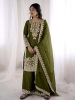 Ensemble trois pièces Fendy en soie avec tunique brodée, pantalon assorti et dupatta, motif à motifs complexes HHI 535