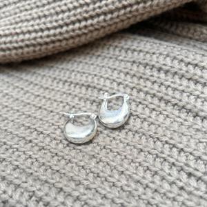 Pendientes de Aro Minimalistas de Latón Plateado con Forma de Cúpula, Regalo para Mujer, Certificados - Product Image 5