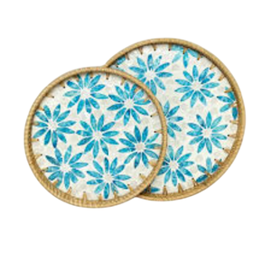 Plateau de service rond en rotin fait main avec incrustation de nacre bleue, style bohème, plateau décoratif avec base incrustée pour la table à café - Product Image 1