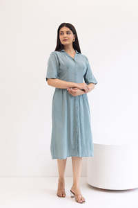 Robe chemise en coton bleu clair, longueur midi, manches courtes, boutons sur le devant, poches, tenue décontractée d'été, coupe ample, couleur unie - Product Image 2