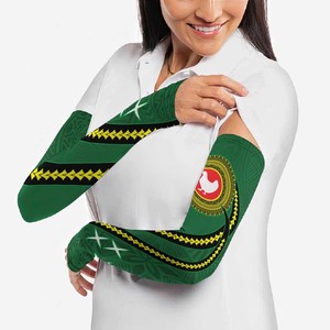 Manguito de seda helada con estampado por sublimación verde con patrón tribal y logo de gallo UPF50+ Protección solar Unisex - Product Image 2
