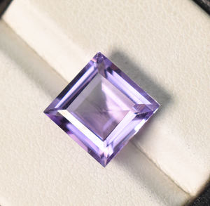 Piedra Preciosa Suelta de Amatista Púrpura Lavanda, Corte Princesa Cuadrado, Creada en Laboratorio, Tamaños de 6 mm, 7 mm, 8 mm y 9 mm, para la Elaboración de Joyas - Product Image 4