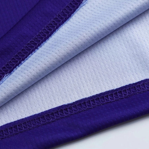 Uniforme de Baloncesto Clásico Personalizable para Equipos |   Malla Transpirable Talent Sports |   Camiseta sin Mangas de Poliéster 100% para Verano - Product Image 3