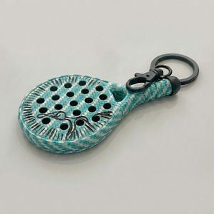 Nuevo Llavero de Goma Resistente con Forma de Raqueta de Pádel, Servicio OEM, Tamaño Personalizado y Logotipo Personalizado - Artículos Deportivos con Relieve 3D - Product Image 1