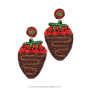 ต่างหูห้อยลายดอกไม้โบฮีเมียนประดับลูกปัดช็อกโกแลตสตรอว์เบอร์รี เครื่องประดับเก๋ไก๋สำหรับงานปาร์ตี้ ของขวัญน่ารัก - Product Image 1