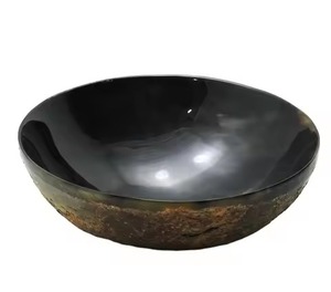 Bol en corne de buffle artisanal de qualité supérieure avec design poli, élégant bol de service pour salades et en-cas, disponible à la vente - Product Image 5