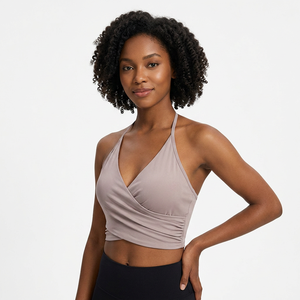 Sujetador deportivo halter con cuello en V profundo para mujer, diseño sin costuras con torsión, soporte medio, top de color liso, spandex y poliéster - Product Image 5