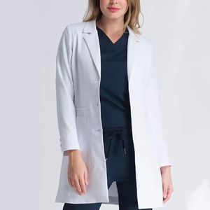 Uniforme Médico OEM de Alta Calidad: Bata Blanca con Cuello Mao y Pantalones Cortos Unisex de Tela de Lana Peinada para Detección de Agujas - Product Image 3