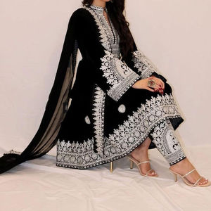 Vestidos Afganos Hechos en Pakistán para Mujer, Diseñados y Bordados para Toda Ocasión, Vestido Afgano para Boda - Product Image 4