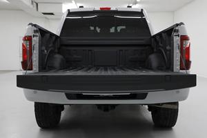 รถกระบะมือสองปี 2024 รุ่น XLT แบบมีแค็บ 4x4 - Product Image 3