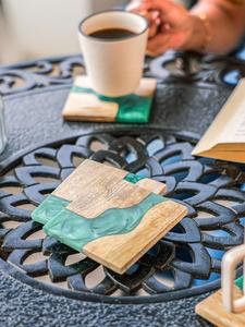 Posavasos Decorativos Cuadrados Modernos de Resina y Madera, Hechos a Mano, Accesorios para Bebidas para Sala de Estar, Cocina y Oficina - Product Image 3