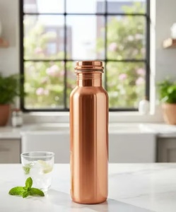 Botella de Agua de Cobre Puro de 34 oz con 2 Vasos de Cobre de 13.5 oz Cada Uno, No Tóxica, con Minerales Esenciales, Diseño Minimalista para Viajes - Product Image 2