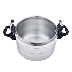 Stylish Large Capacity Pressure Cooker for Modern Kitchens Durable Stainless Steel Fast Heating Secure Closure Gas Induction - Product Image 3