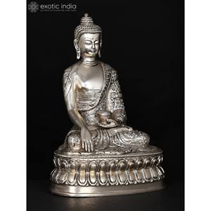 Bouddha assis dans une sculpture en laiton plaqué argent avec geste touchant la terre de 8 pouces - Product Image 4