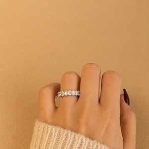 Anillo de Compromiso y Eternidad con Diamante Cultivado en Laboratorio de Corte Ovalado de 4 Quilates, E VVS2, Oro Blanco de 14K, Anillo de Lujo para Aniversario de Bodas - Product Image 4