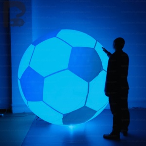 Balón de Fútbol Inflable Gigante con Luces LED, Logotipo Personalizado, para Decoración de Eventos/Estadios/Activación de Marca/Club - Product Image 4