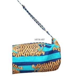 Bolsa de Yoga Acolchada Hecha a Mano, Moderna y Ecológica, con Diseño de Tigre, Correa Ajustable, Tela Ligera, Perfecta para Viajes y Uso Diario - Product Image 2