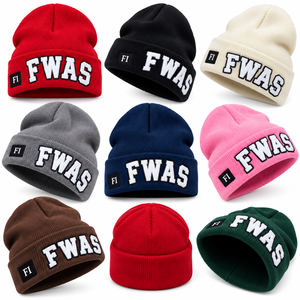 Gorros de punto acanalado rojos al por mayor, unisex, con parche de letras de chenilla personalizado, gorro de invierno con puño plegable, gorra estilo streetwear, proveedor de EE. UU. - Product Image 6
