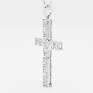 Collier pendentif croix en or blanc avec diamant de laboratoire taille radiant - Product Image 3