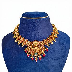 Collier pendentif Lakshmi en or 22 carats, bijoux de temple antiques, mariage indien traditionnel, disponible en OR/ARGENT/BRASS - Product Image 1